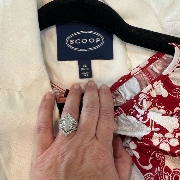 White linen blazer with red and white blouse - Picture 4 of 7